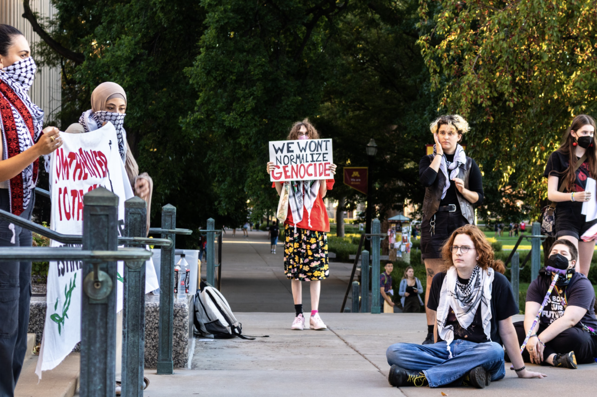 Protest tensions echo 1985 fight for South Africa divestment – The Minnesota Daily